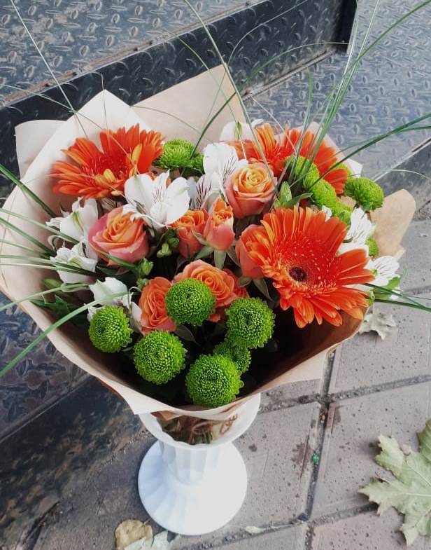 Букет цветов из: Герберы, Хризантемы, Альстромерии и Розы в Клин-9