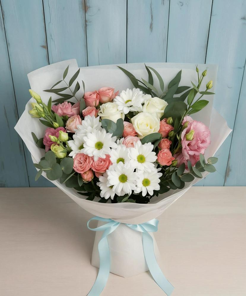 Букет цветов из: Розы, Лизиантусы и Хризантемы в Клин-9
