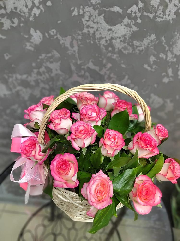 Цветочная композиция из Розы в корзине в Клин-9