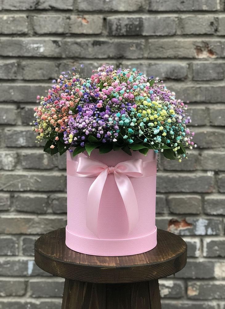 Цветочная композиция из Гипсофила и Розы в шляпной коробке в Клин-9