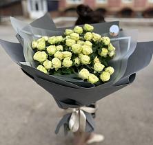 Букет Белые кустовые розы Солинеро в Клин-9