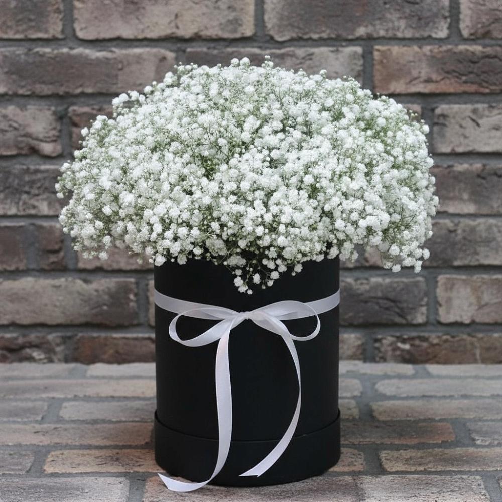 Цветочная композиция из Гипсофила в шляпной коробке в Клин-9