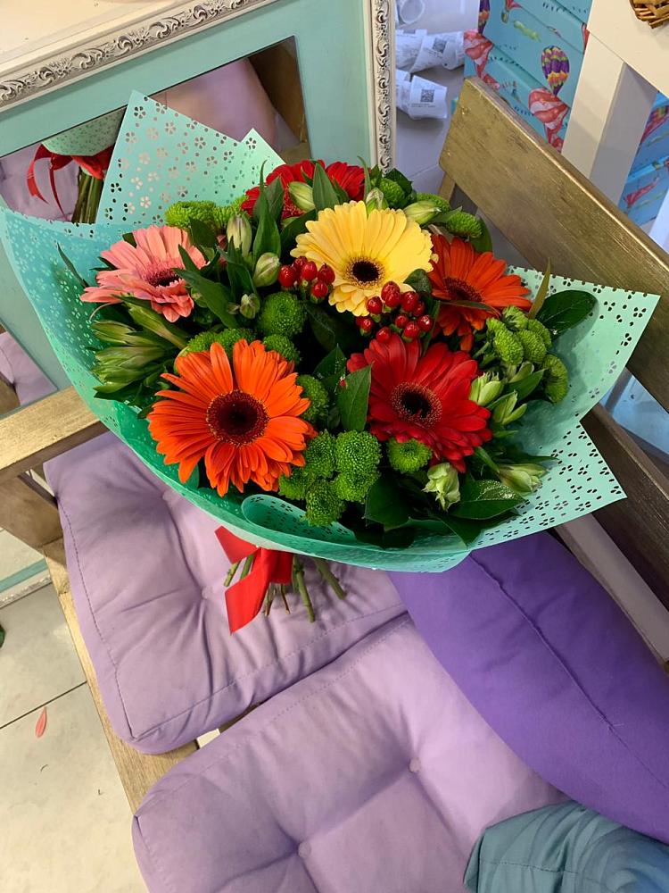 Букет цветов из: Герберы, Хризантемы и Альстромерии в Клин-9