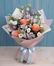 Букет цветов из:  Лизиантусы, Розы, Альстромерии и Гипсофила в Клин-9