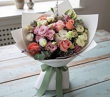 Букет цветов из:  Розы, Лизиантусы и Гвоздики в Клин-9