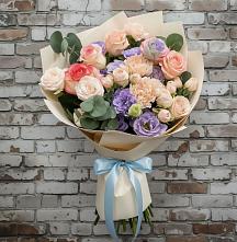 Букет цветов из:  Розы, Лизиантусы и Гвоздики в Клин-9
