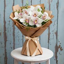 Букет цветов из:  Орхидеи и Розы в Клин-9