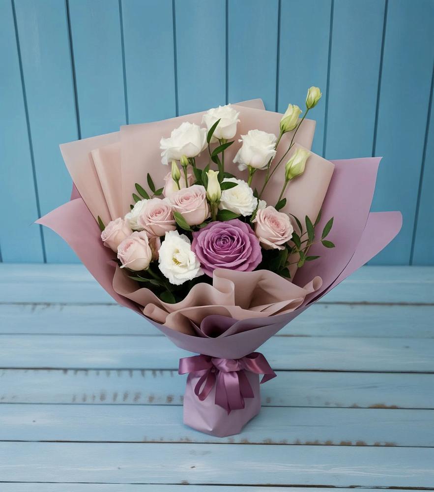 Букет цветов из: Розы и Лизиантусы в Клин-9