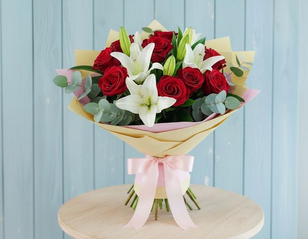 Букет цветов из: Лилии и Розы в Клин-9